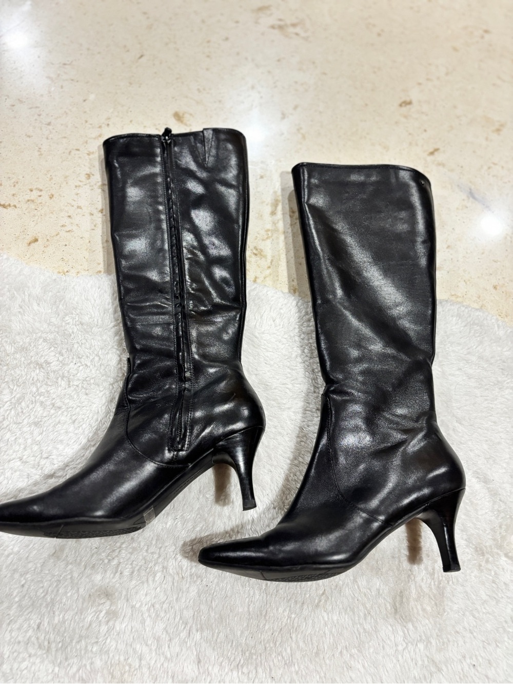 Rockport Black Knee-High Pointed Toe Leather Heeled Boots - Picture 3 of 13